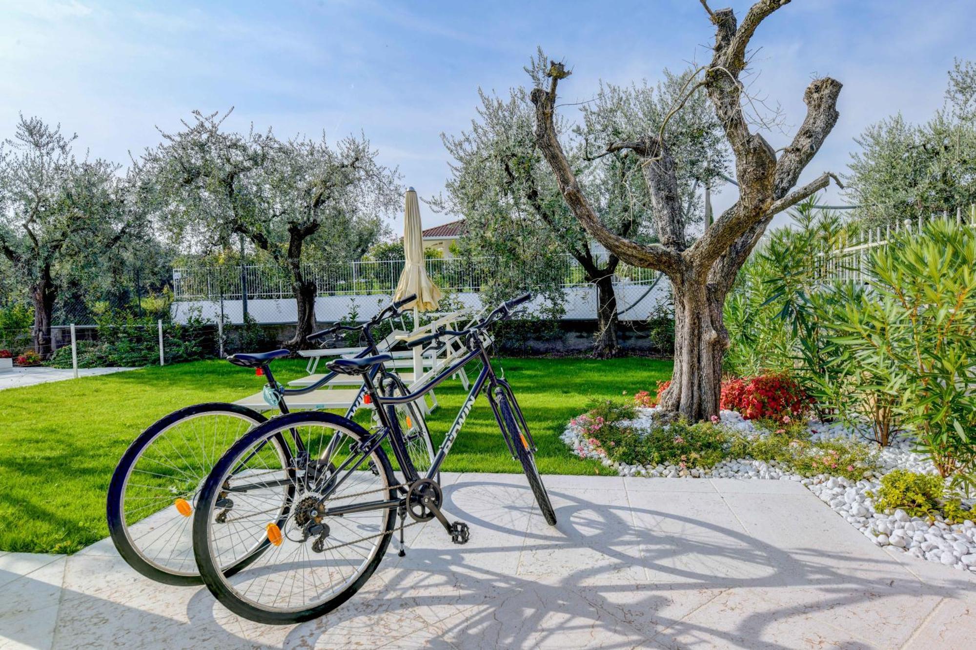 Le Ville Della Romantica Manerba del Garda Exterior foto