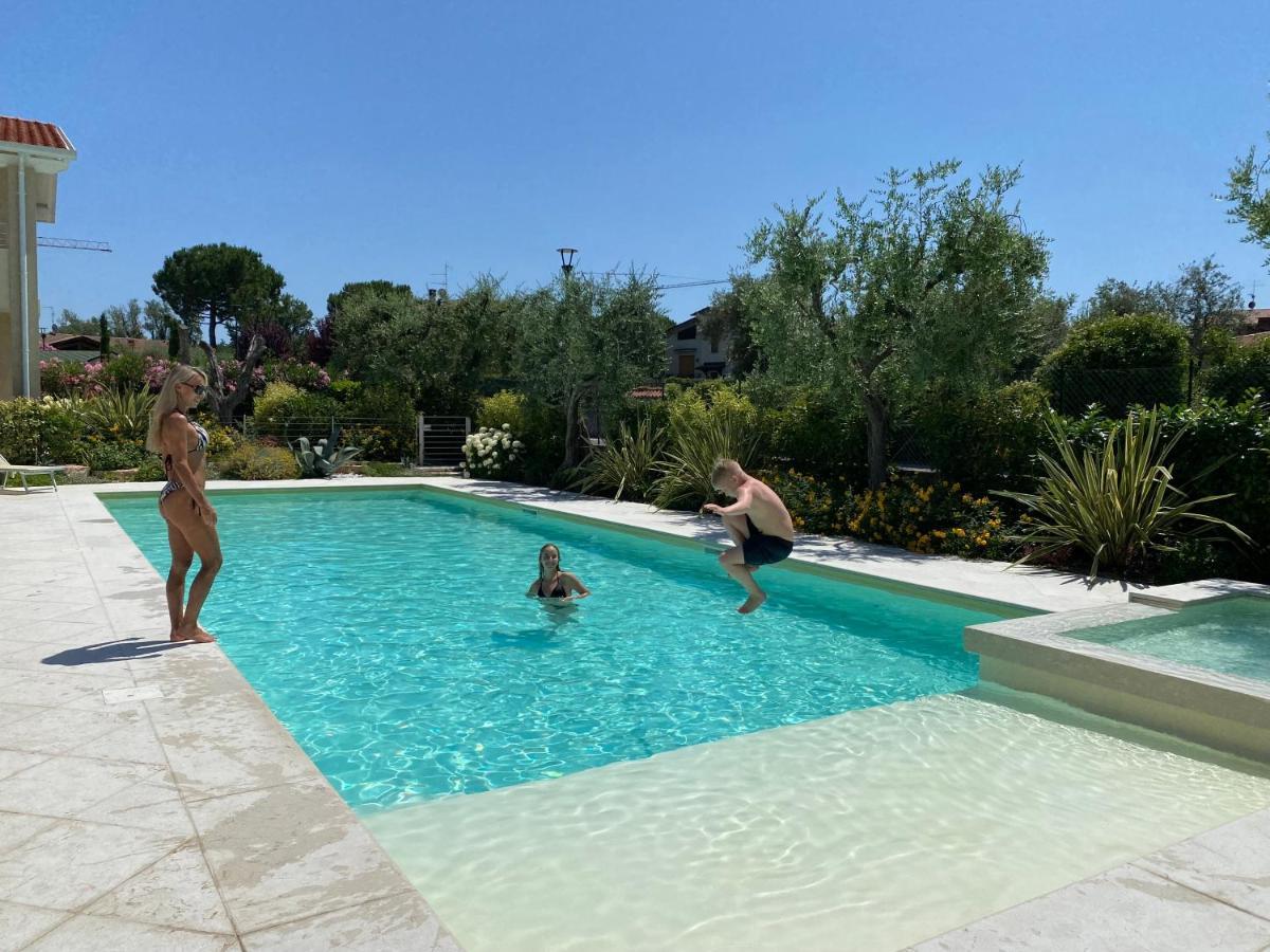 Le Ville Della Romantica Manerba del Garda Exterior foto